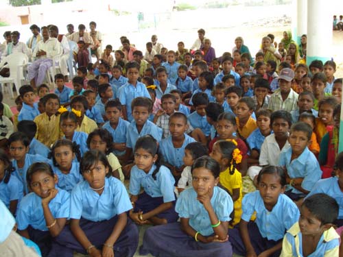 1241859069642-school children